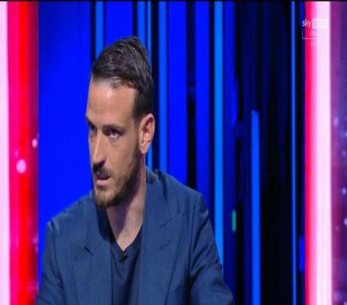 李方慧在亚,冬会上深情,拥吻双亲,九游娱乐官网玩家首选,九游娱乐官网,九游娱乐官网游戏平台